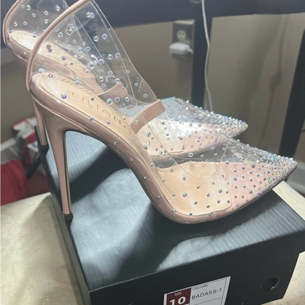 Stunning translucent rhinestone high heels!  Gorgeous shoe! - Picture 2 of 8